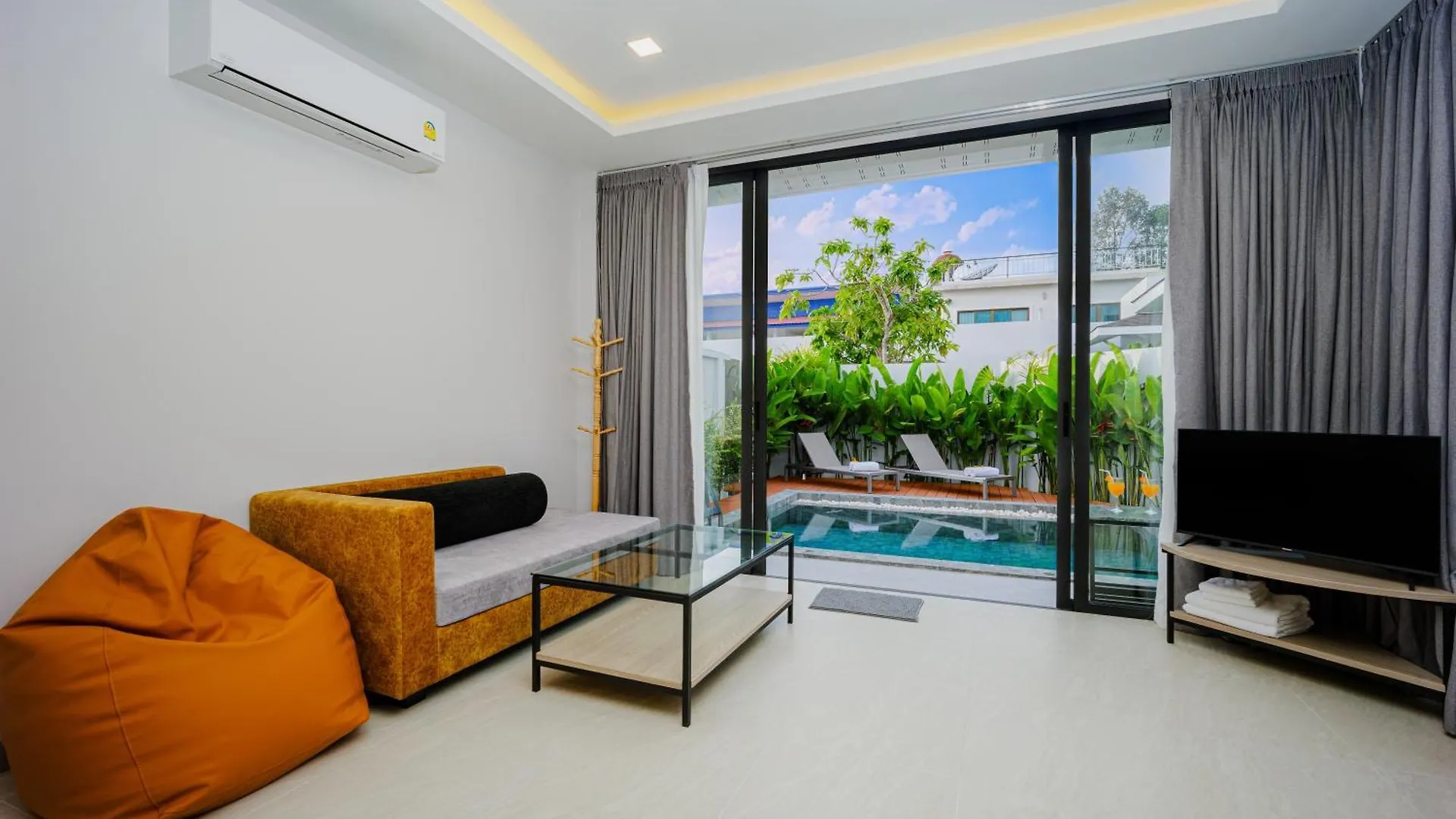 Barringtonia Pool Villa Phuket 0*,  Thailand