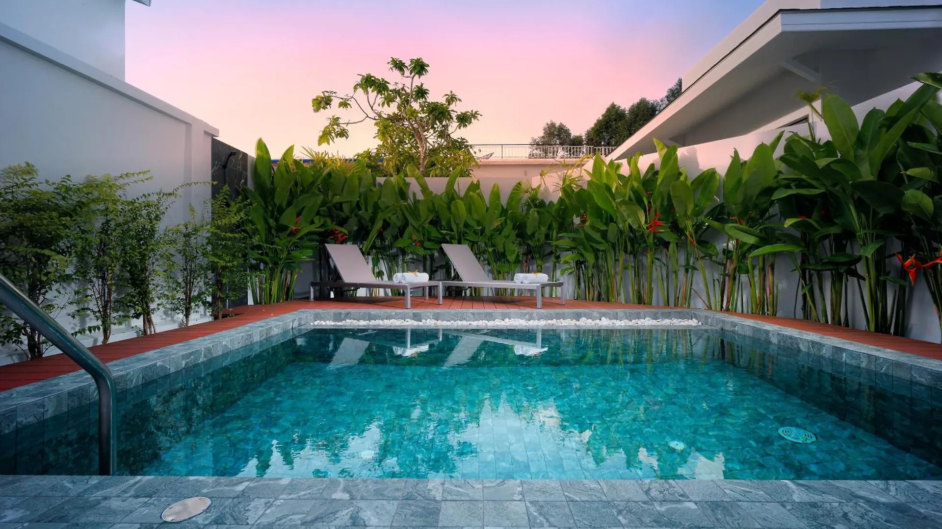 Barringtonia Pool Villa Phuket 0*,  Thailand